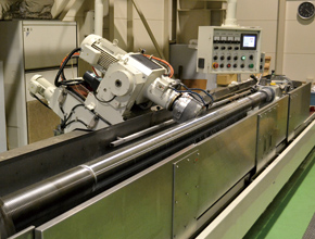 �~�������@